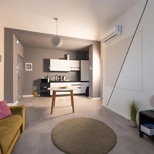 https://rosa-di-parma.emilia-romagnahotels.net